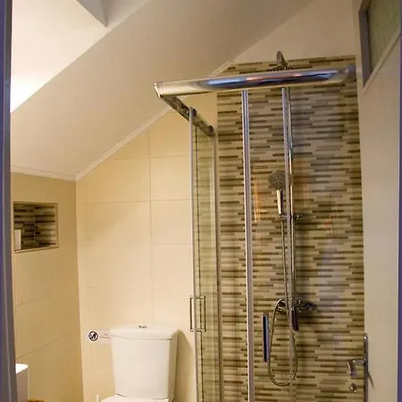 Anna Maria Studios * Ájosz Nikólaosz