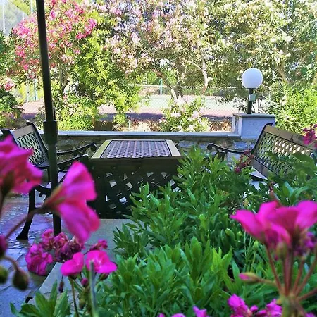 Anna Maria Studios * Ájosz Nikólaosz