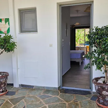 Anna Maria Studios * Ájosz Nikólaosz