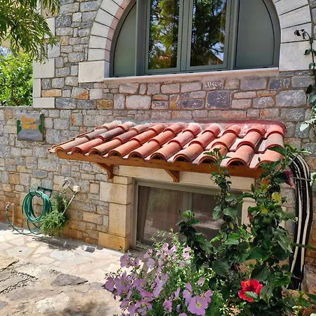 Anna Maria Agios Nikolaos (Mani)